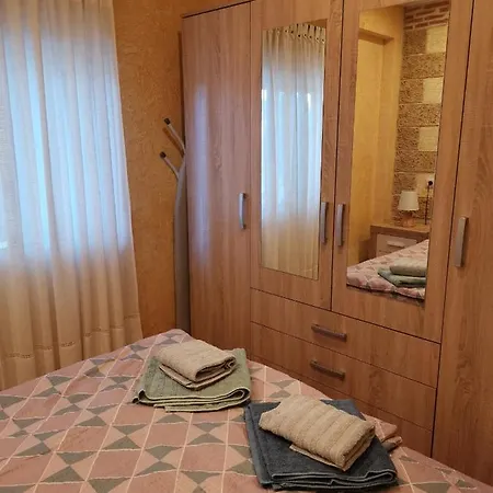 Apartment Geminis D 6 *